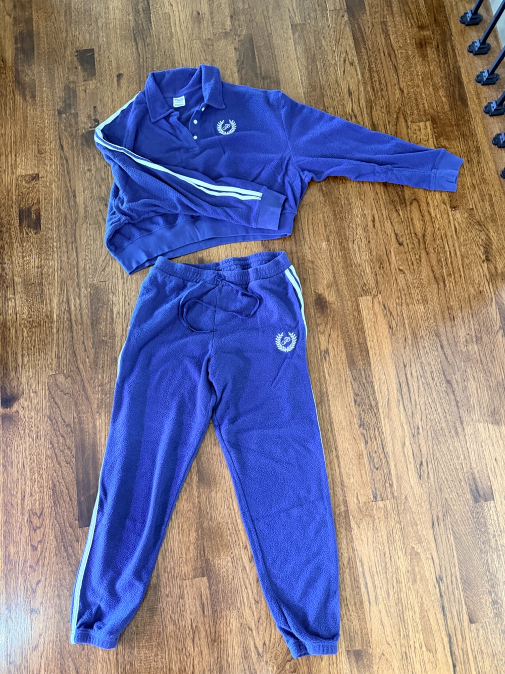 PINK Victoria's Secret Fleece Jogger Set